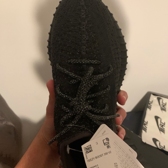 Yeezy black reflective size 6 og all ds - Picture 4 of 7